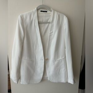 White theory blazer size 8!